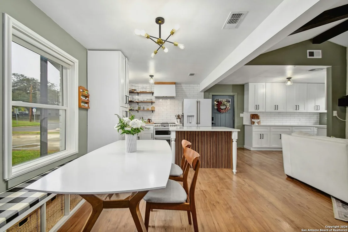 Photo of 10707 Mount Ida
