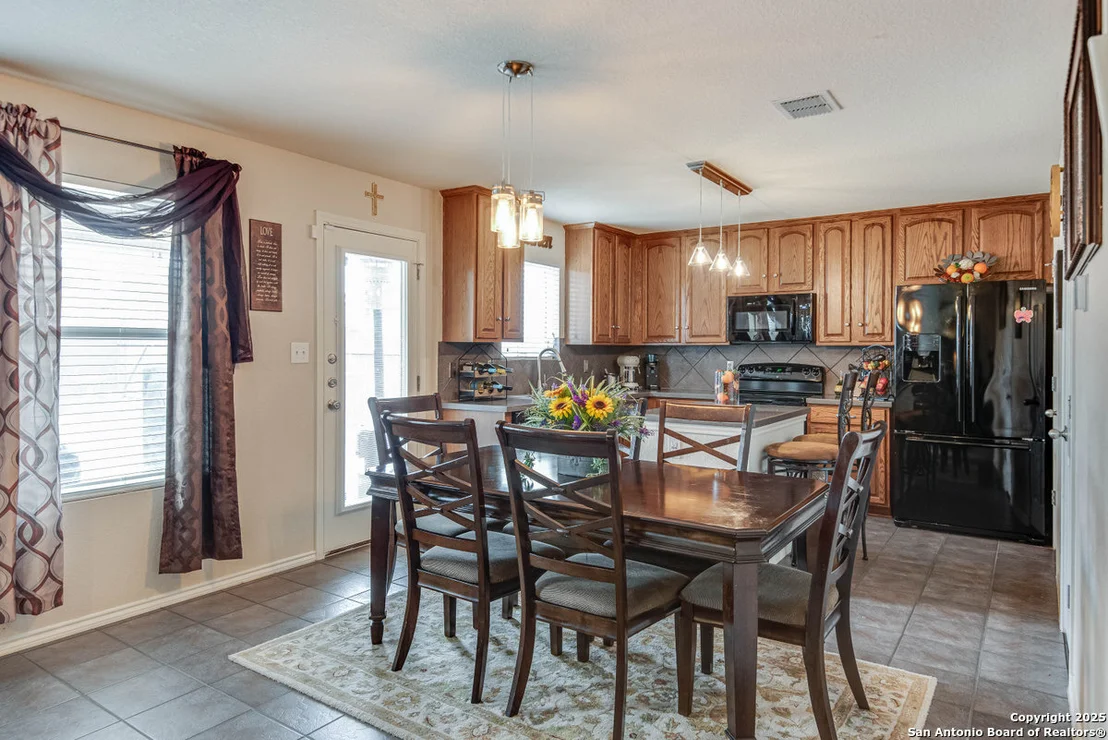 Photo of 2727 Thunder Gulch