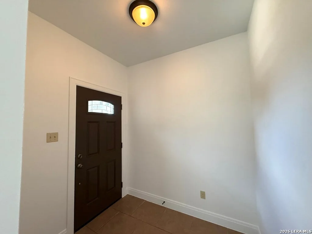 Photo of 2657 OAK MANOR DR