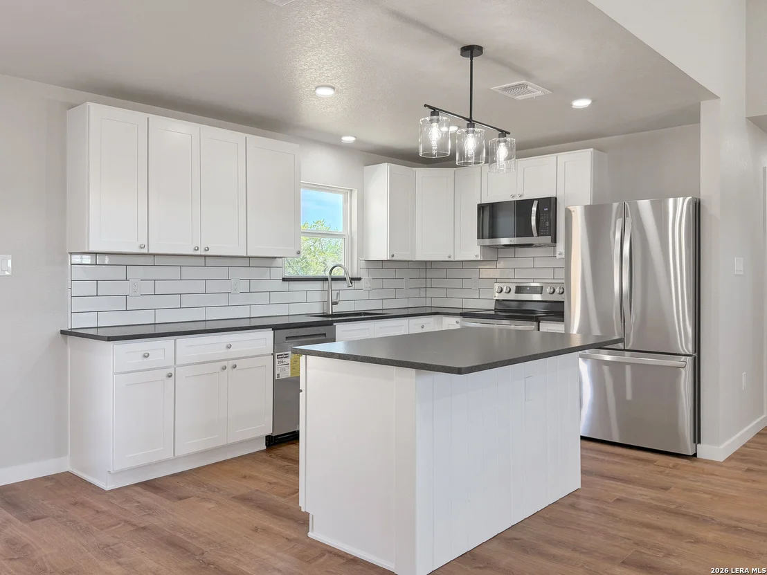 Photo of 1155 Southline