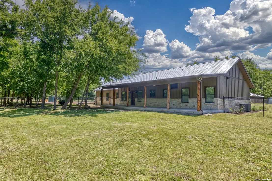 Photo of 863 Flatrock Circle