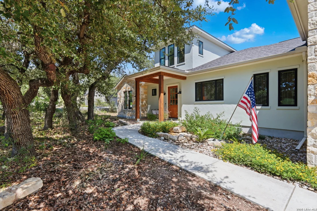 Photo of 231 River Bend Place