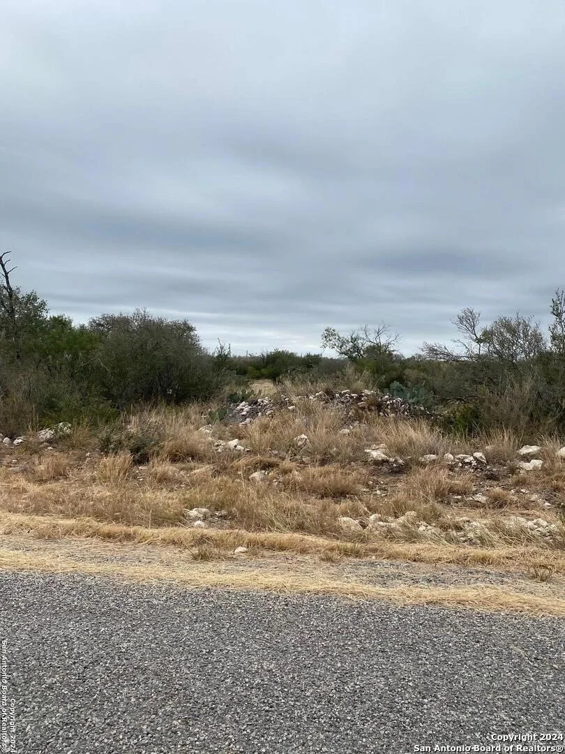 Photo of 343 LEGEND HILLS RD
