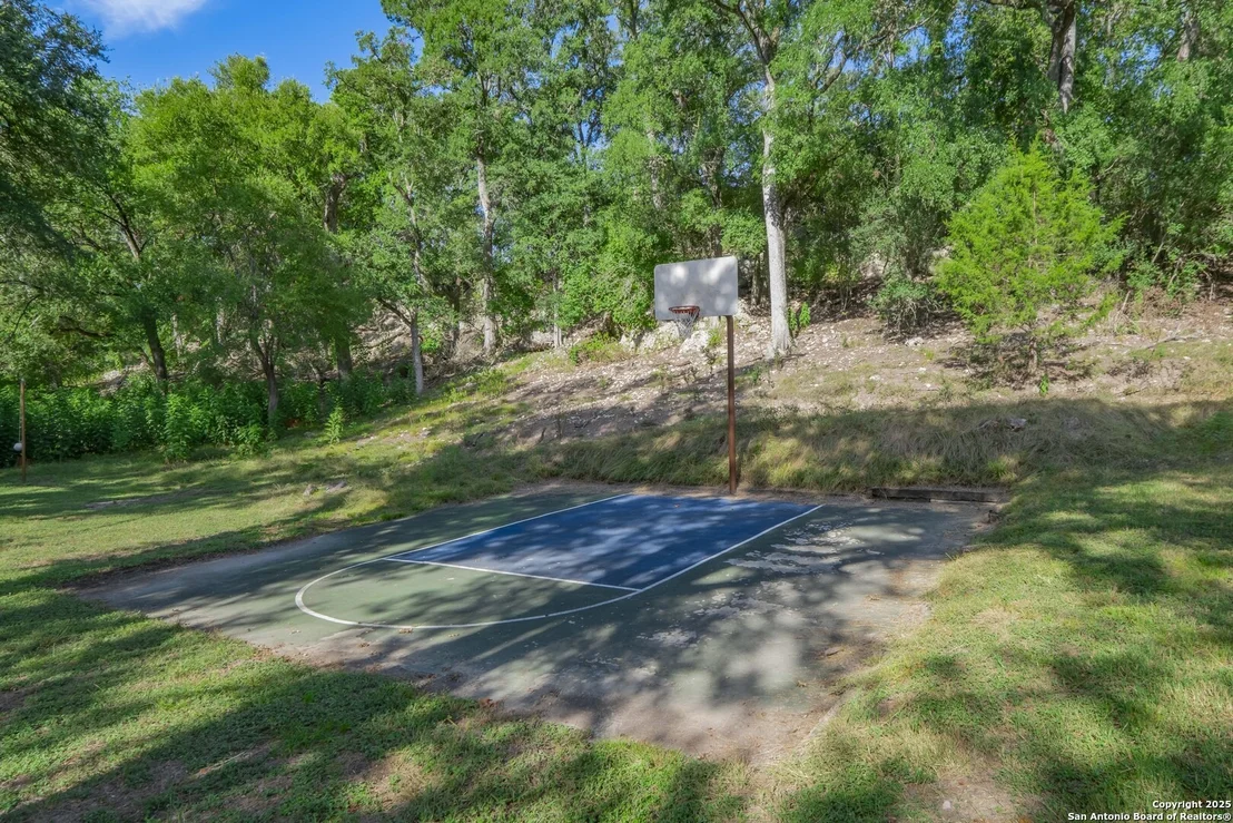 Photo of 202 Roaring Creek Dr