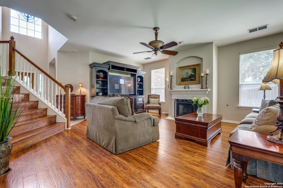 Photo of 422 SALADO MIST