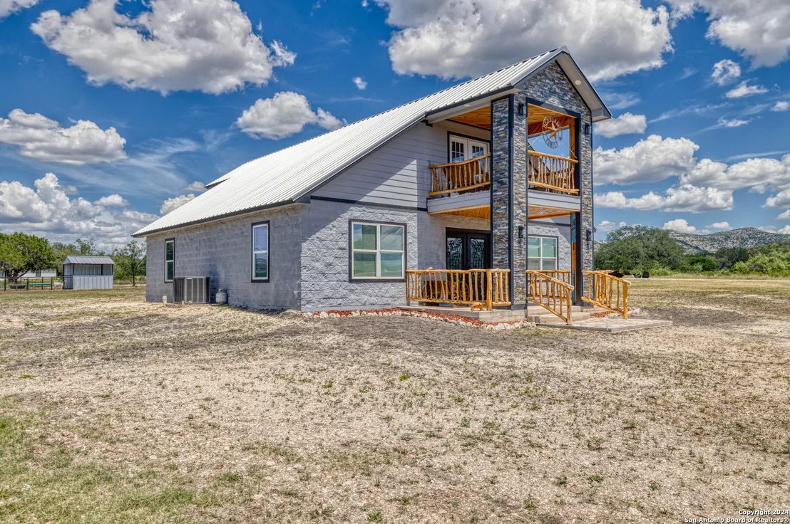 Photo of 136 Cardinal Drive