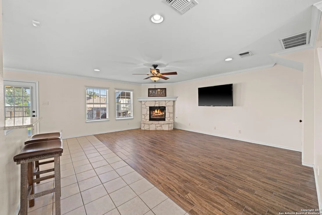 Photo of 5818 Lyndhurst Drive