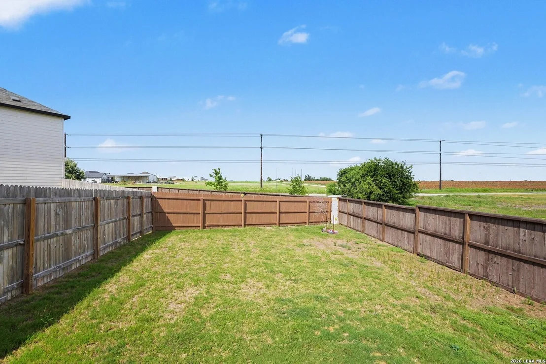 Photo of 105 Twin Swan Dr