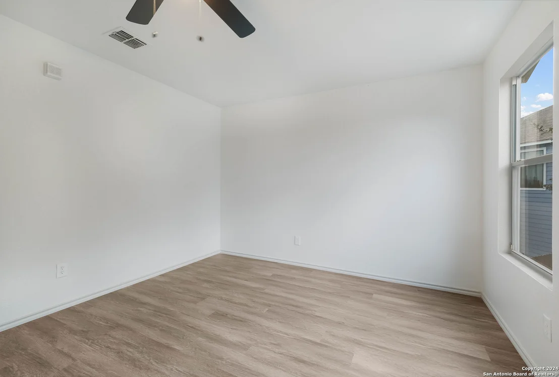 Photo of 8902 Catkin Meadow