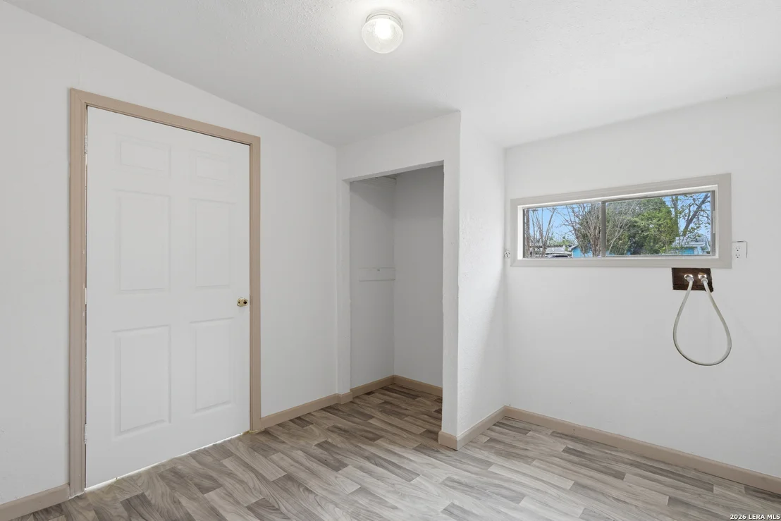 Photo of 1721 Brunswick Blvd.