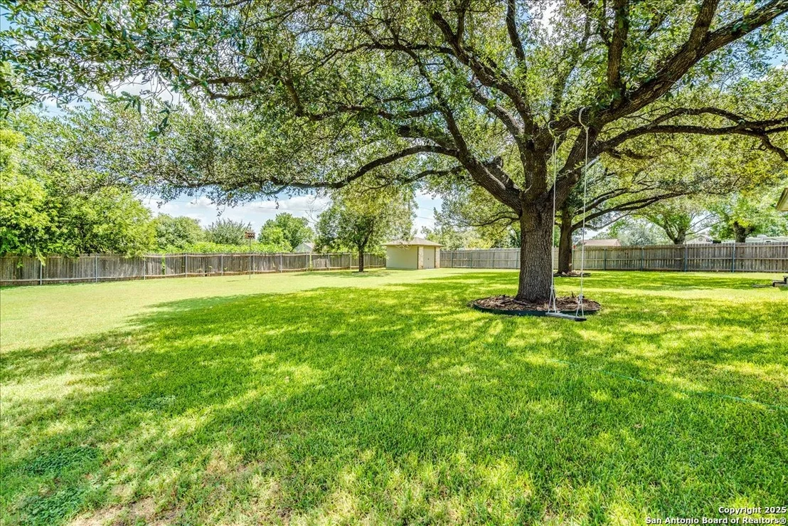 Photo of 1612 Buttercup