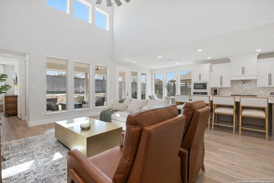 Photo of 1176 Cadogan Squire