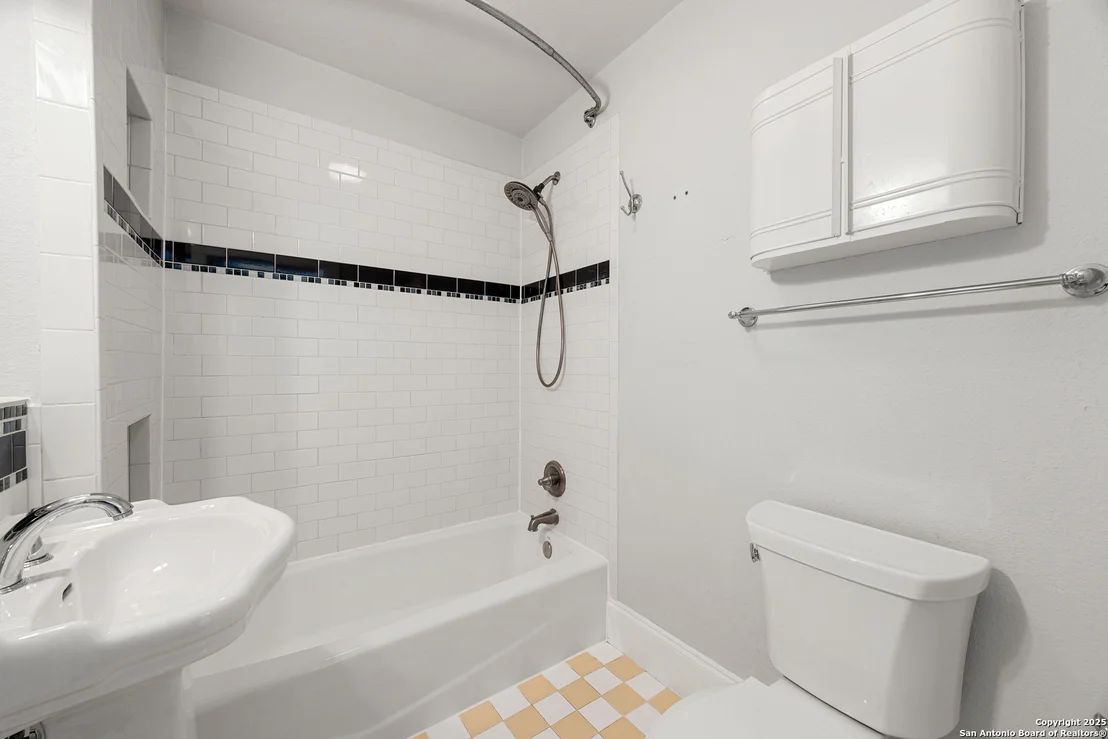 Photo of 135 Vitra