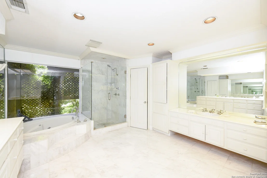 Photo of 320 MUSTANG CIR