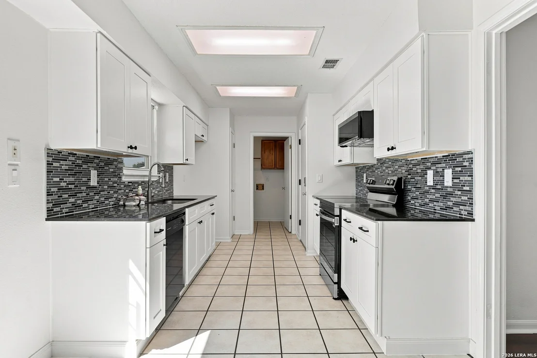 Photo of 5946 Spring Cluster