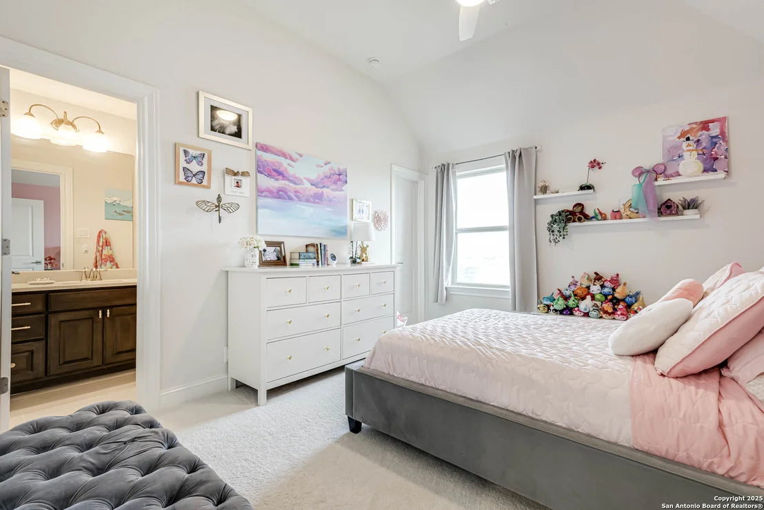 Photo of 8027 Vanity Hill