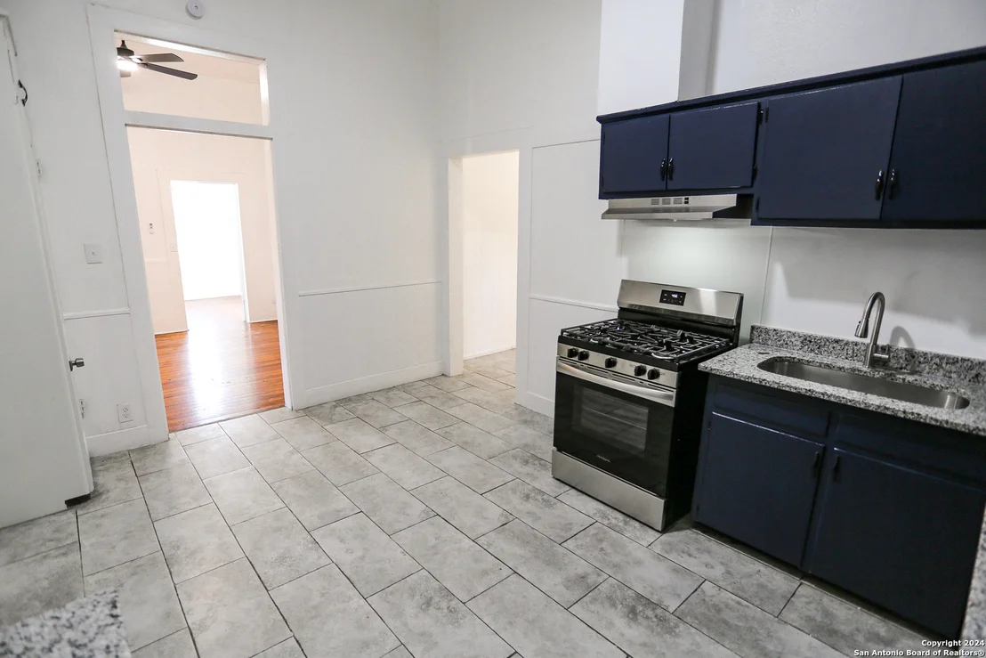 Photo of 602 OVERHILL DR