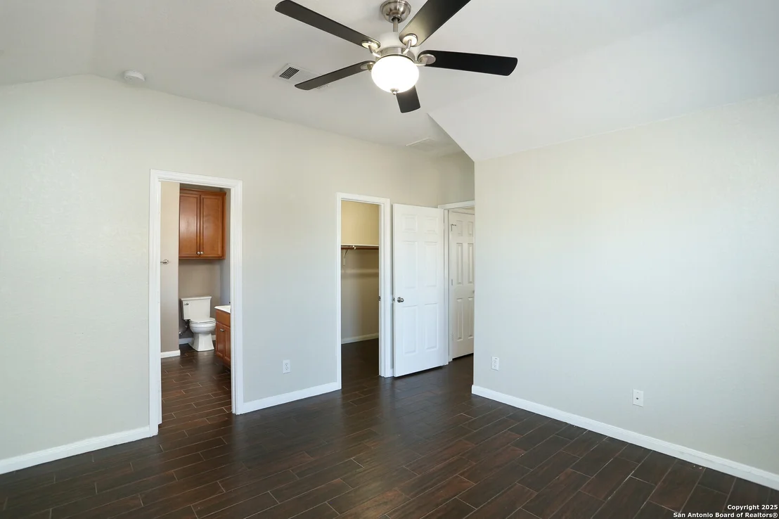 Photo of 12027 Mill Love