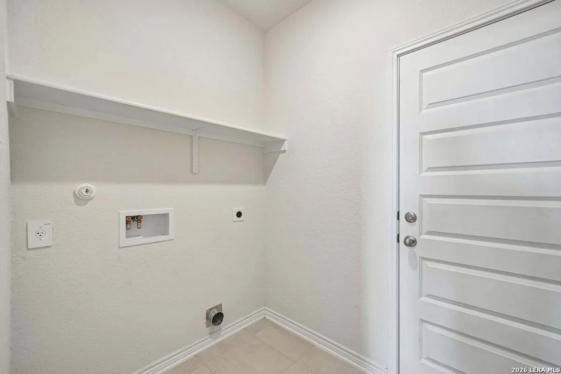 Photo of 10018 JAGGER AVENUE