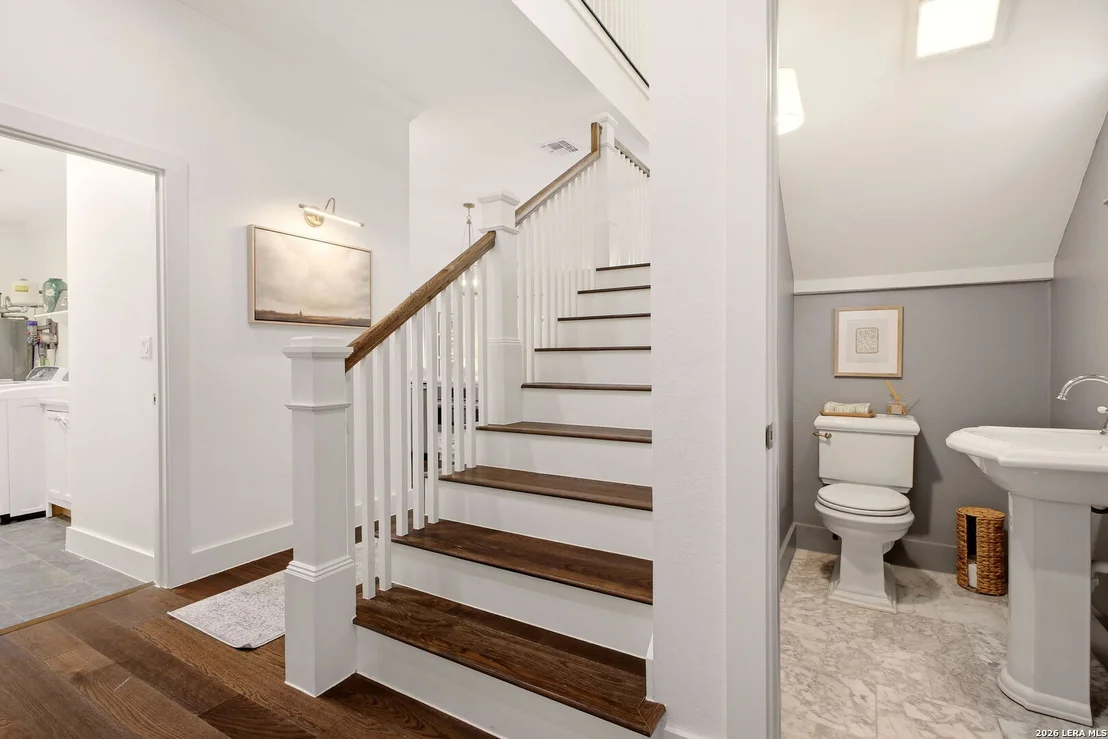 Photo of 301 OGDEN LN