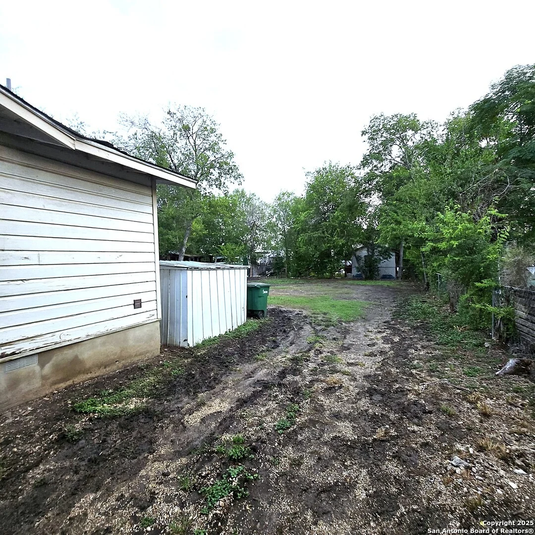 Photo of 4722 Lark