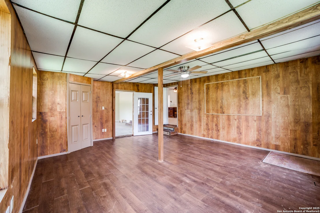 Photo of 606 W BAETZ BLVD