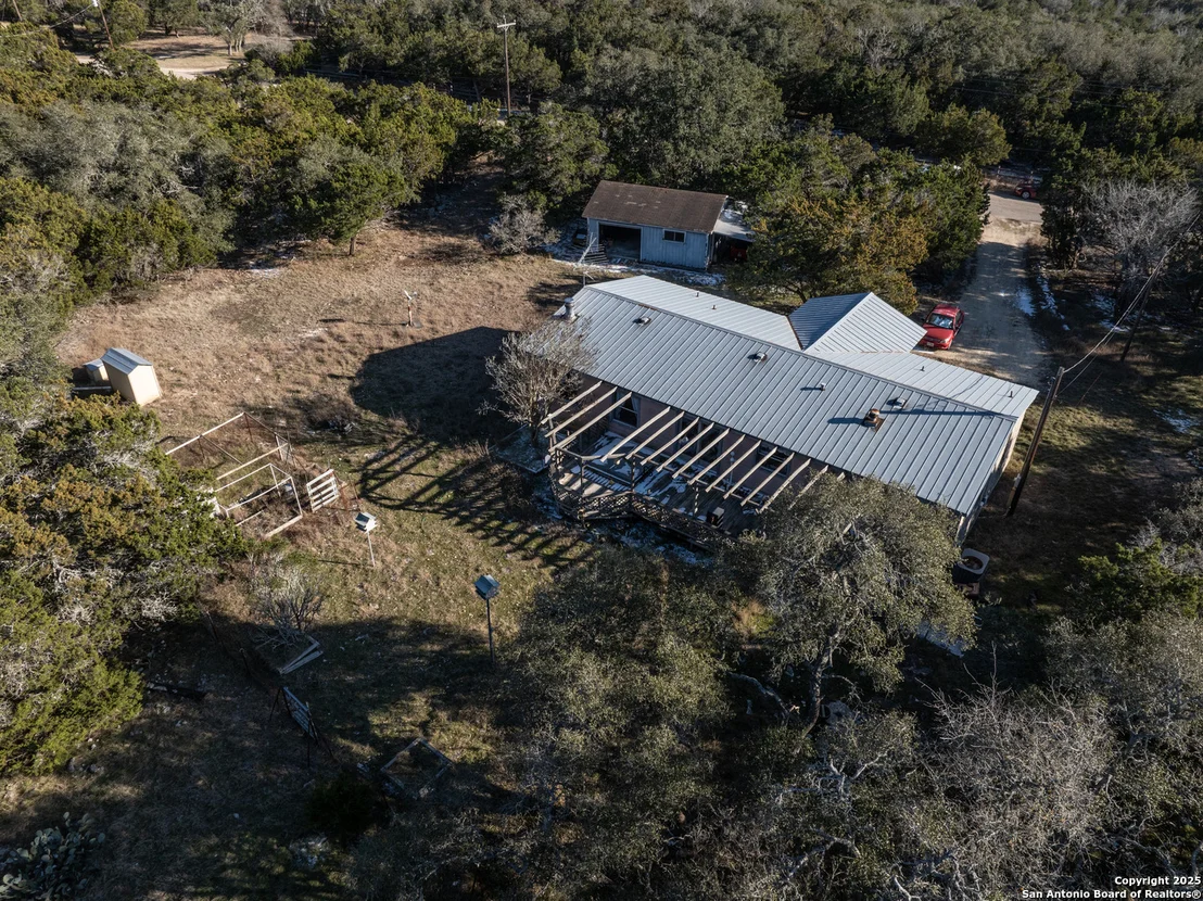 Photo of 108 LIVE OAK PASS