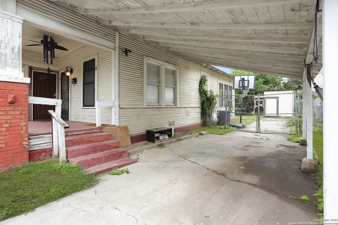 Photo of 511 DEVINE ST