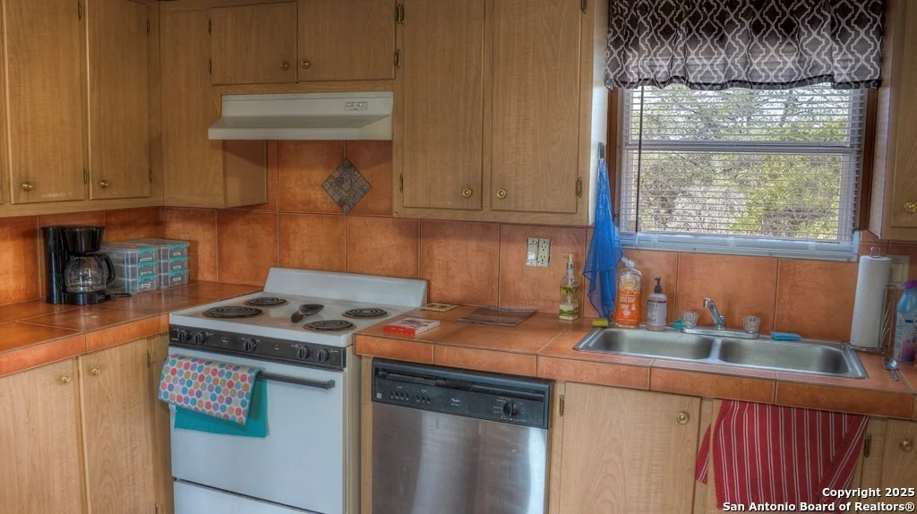 Photo of 560 Pine Mountain