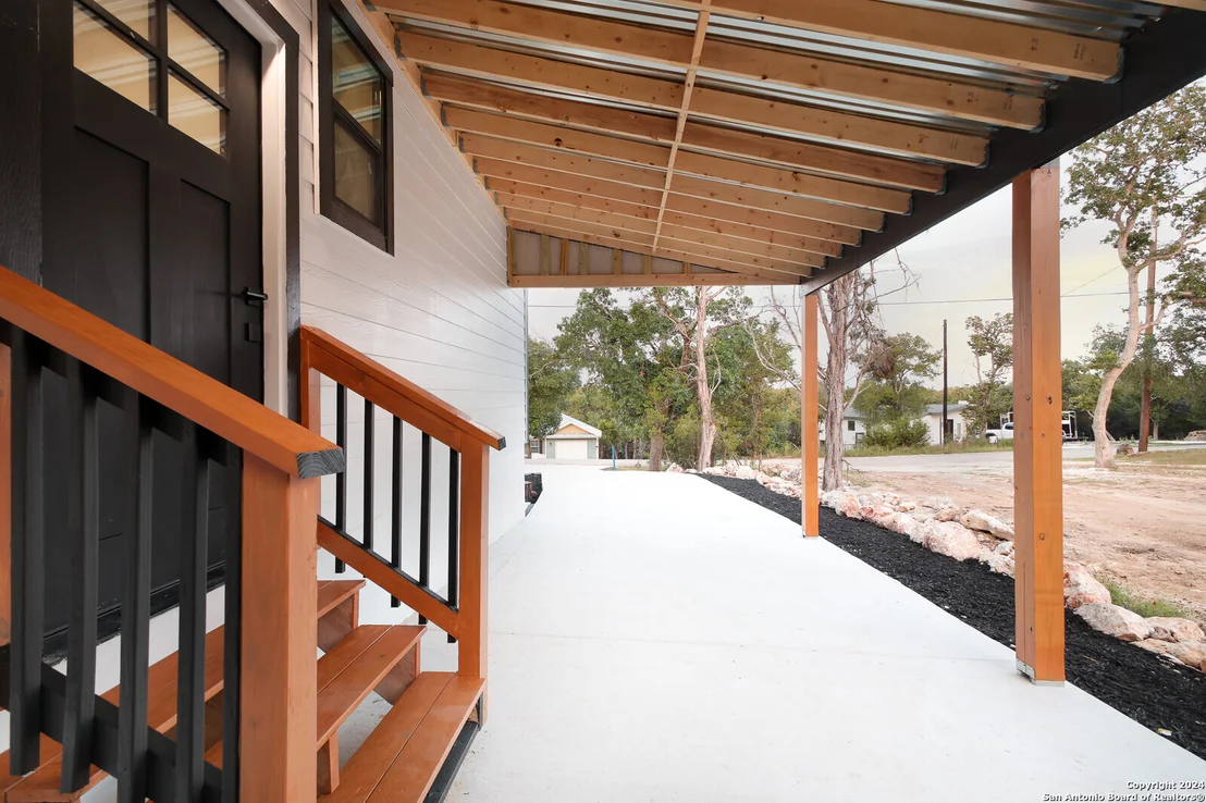 Photo of 1684 winding creek