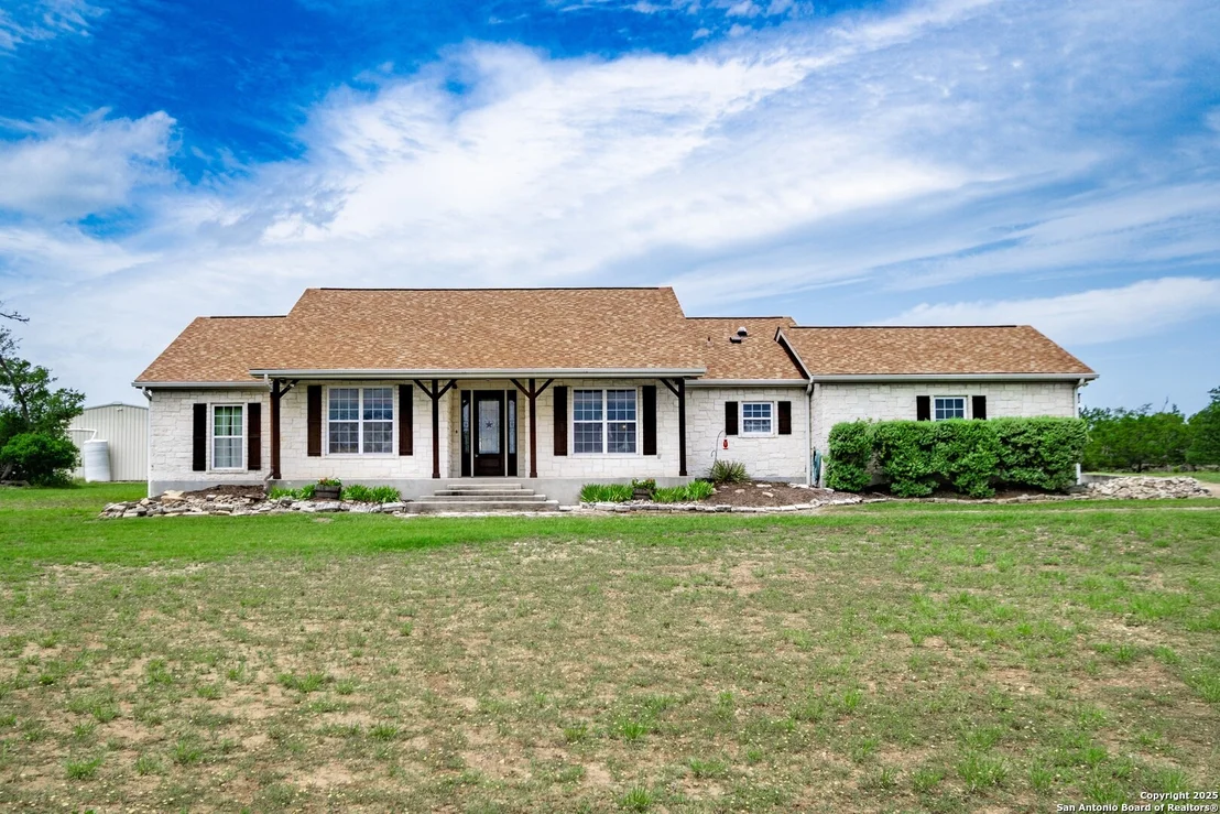 Photo of 233 N Fork