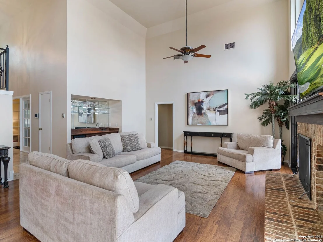 Photo of 13700 Bluffmont