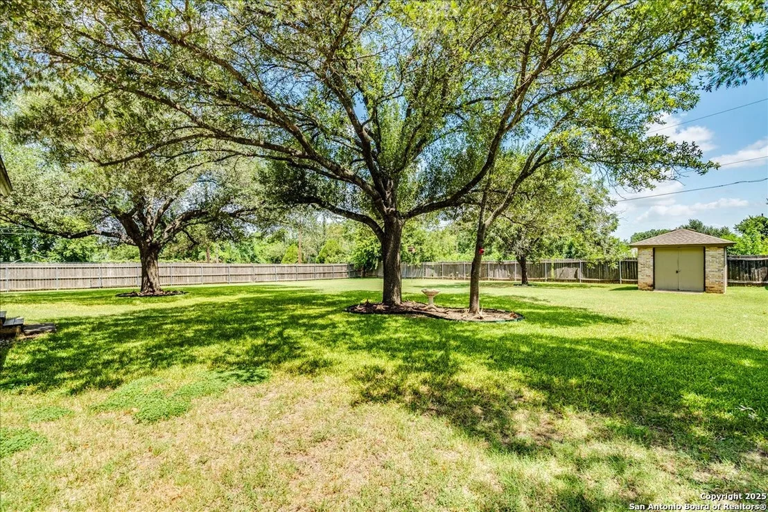 Photo of 1612 Buttercup