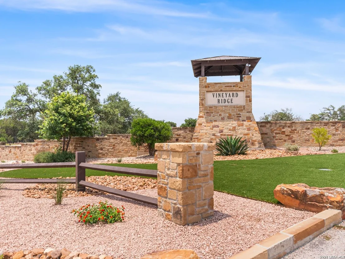 Photo of LOT 88 Axis Circle