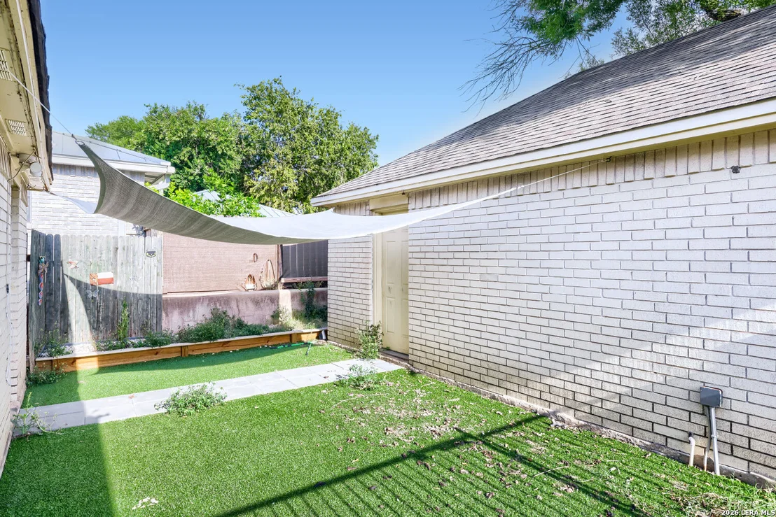Photo of 3438 FOXBRIAR LN