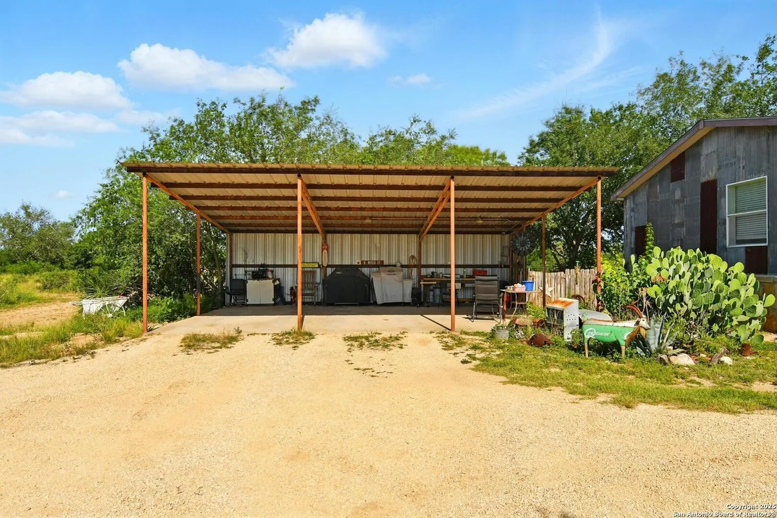 Photo of 344 E CR 341