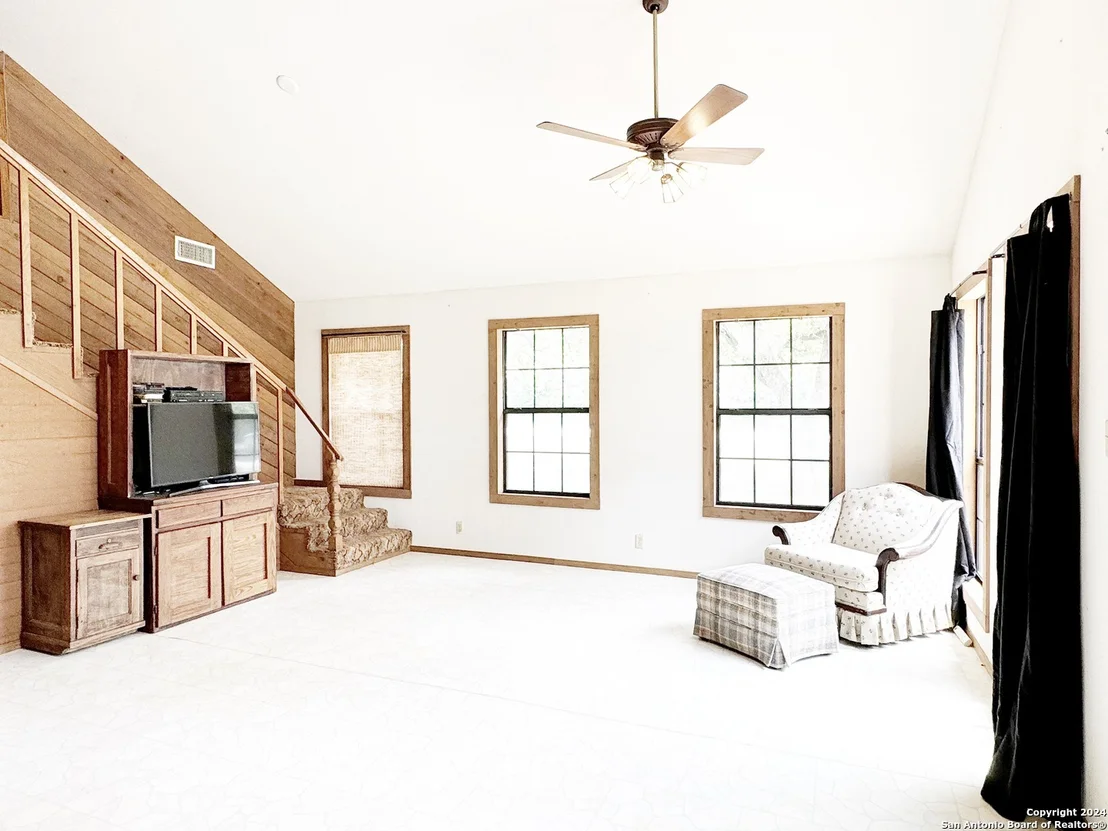 Photo of 102 McLendon