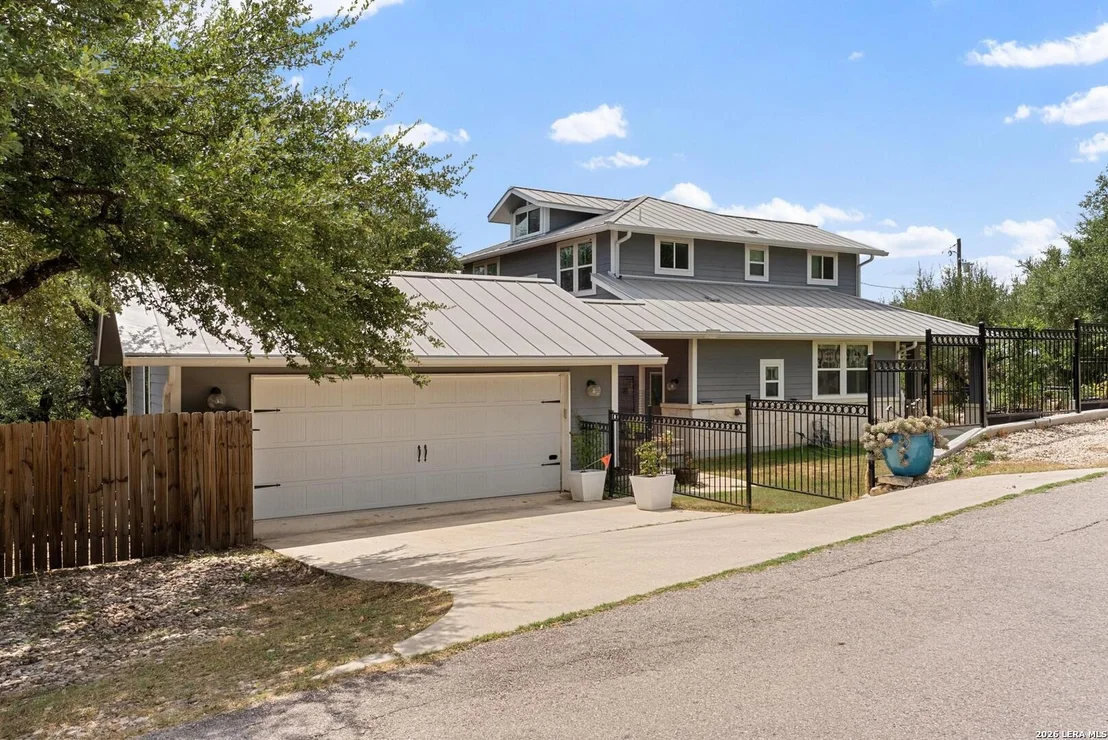 Photo of 15204 PARAKEET ST