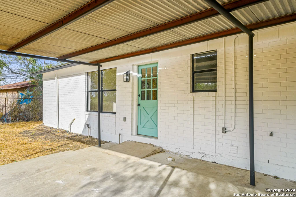 Photo of 1104 WALNUT