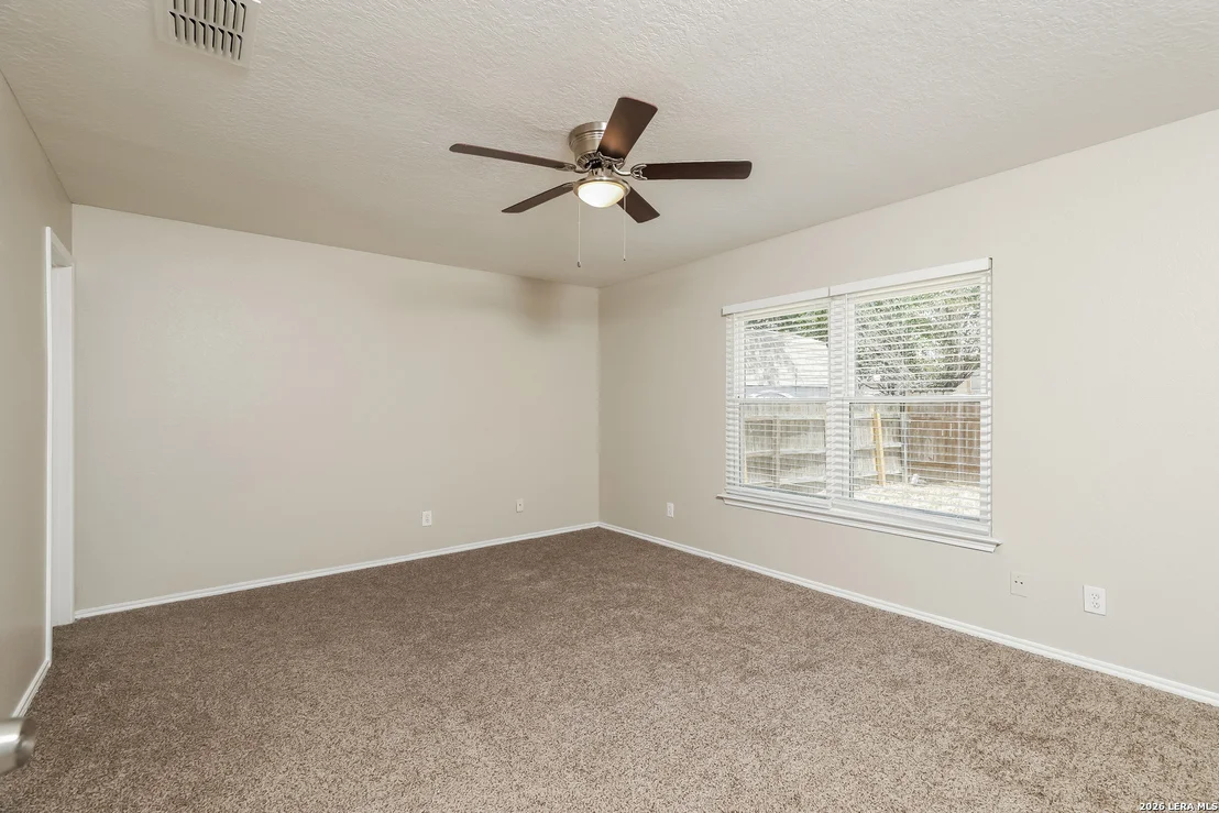 Photo of 6702 Highland Grass