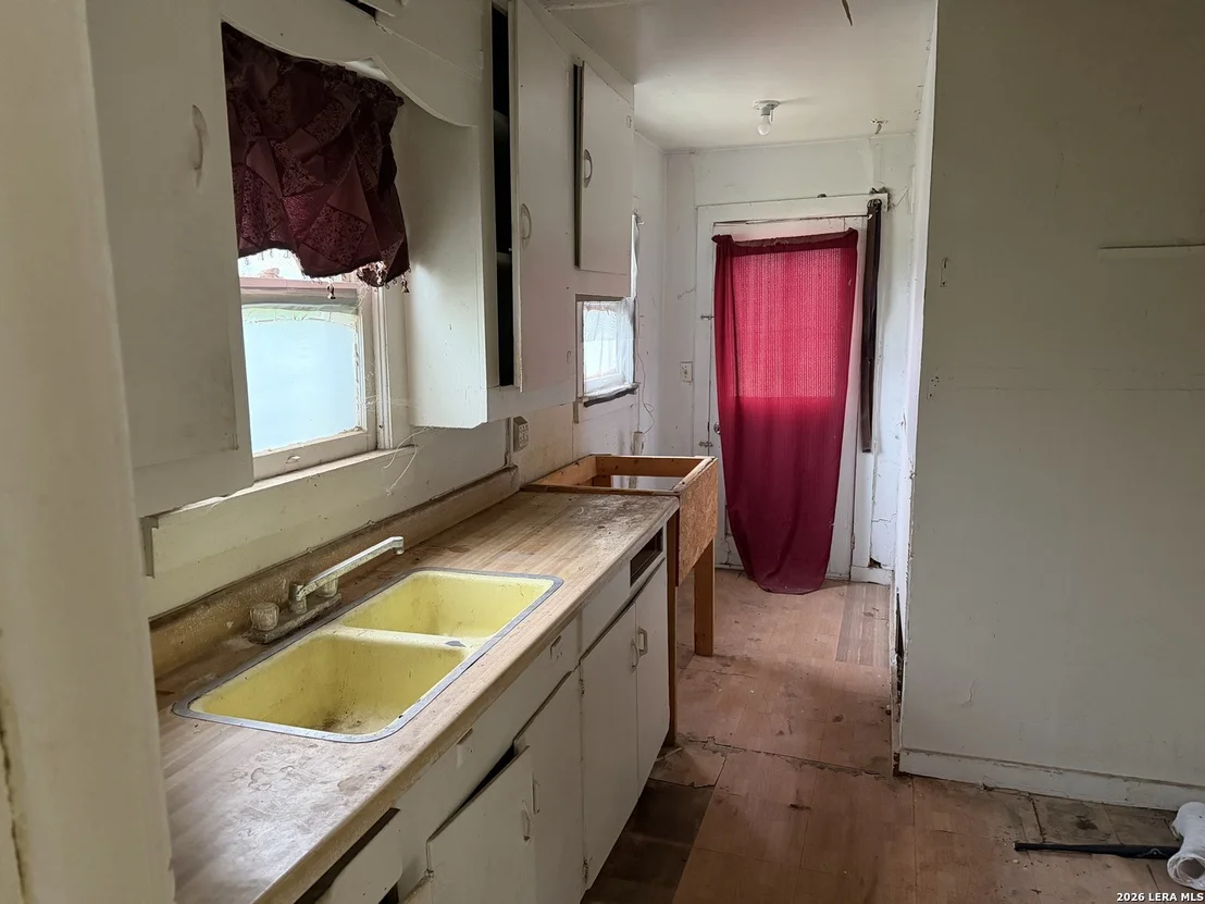 Photo of 600 CROUCH AVE