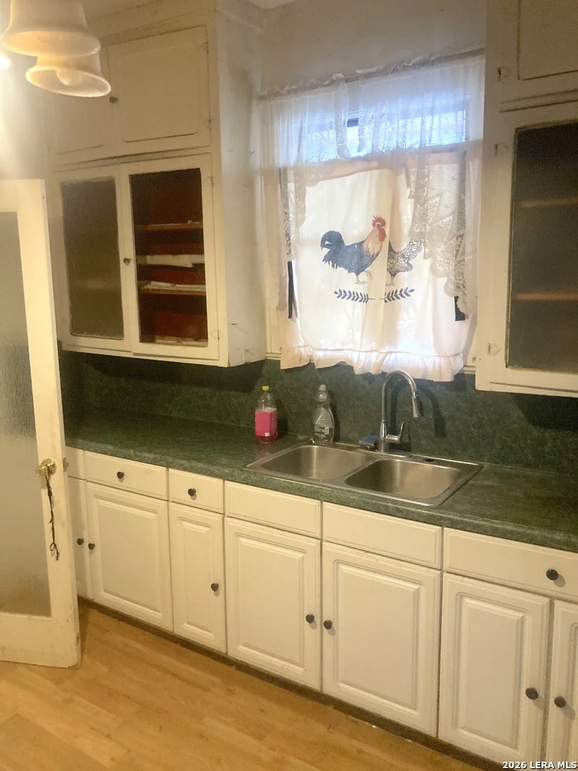 Photo of 651 BARRETT PL