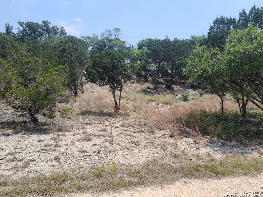 Photo of 3332 CONTOUR DR