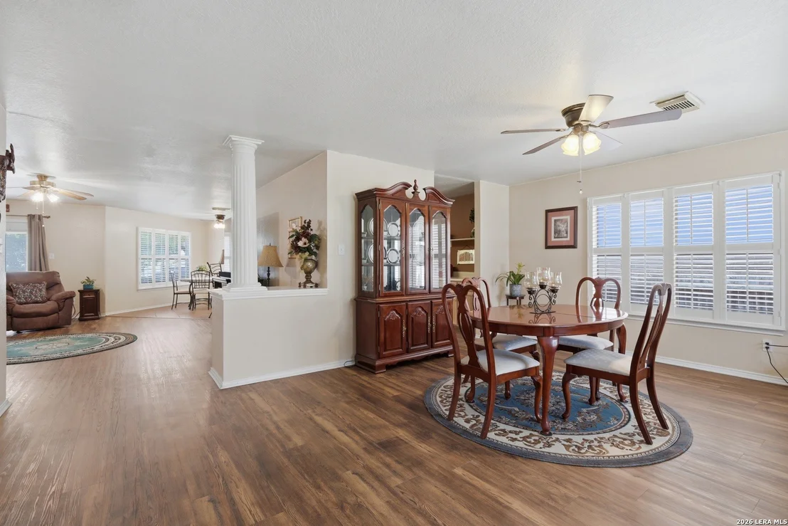 Photo of 121 Springtree Pkwy