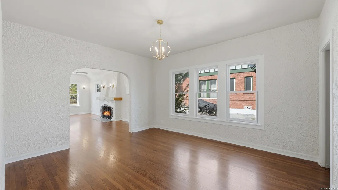 Photo of 237 DONALDSON AVE