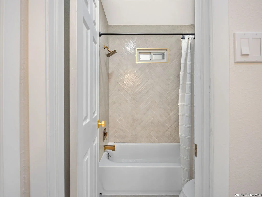 Photo of 301 Sagecrest Dr