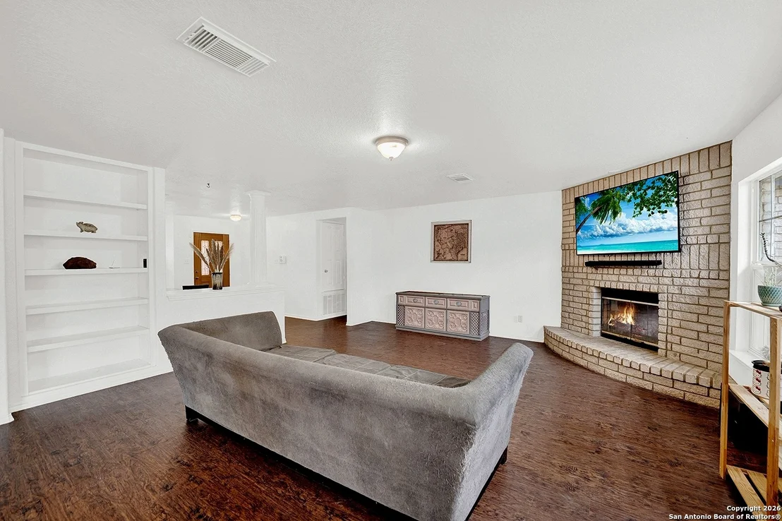 Photo of 128 Springtree Grove