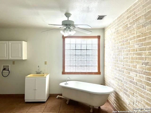 Photo of 40 Encino Loma