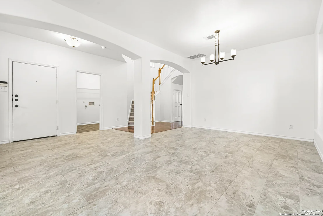 Photo of 1323 Brook Bluff