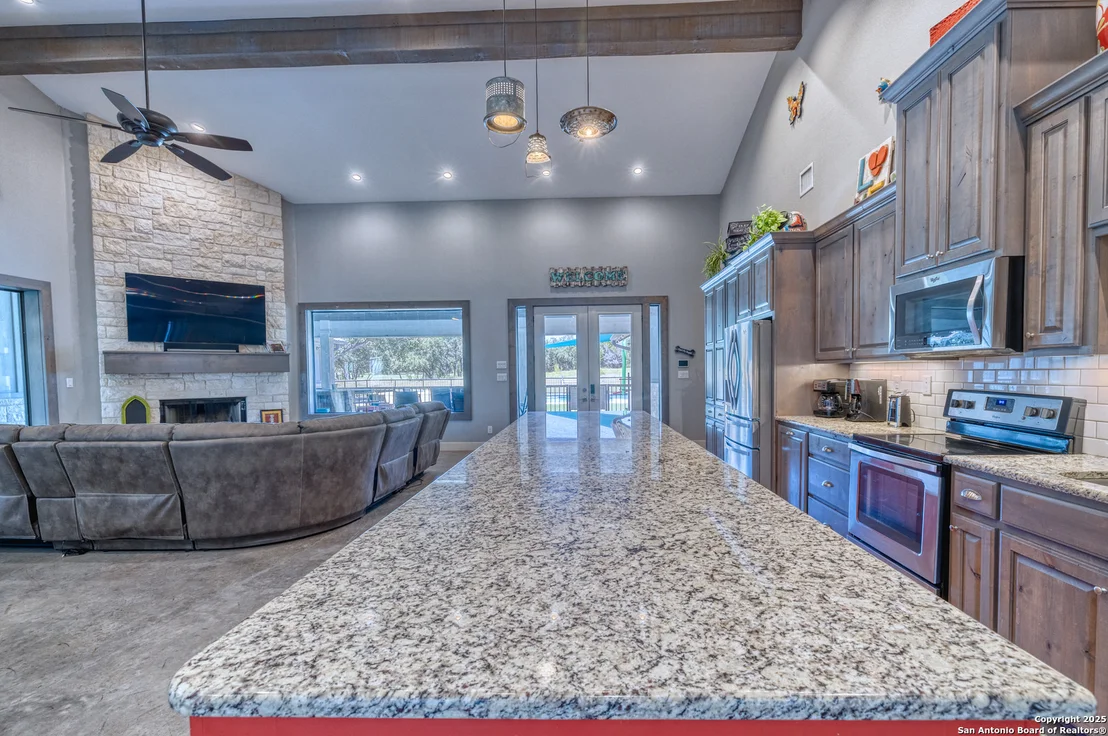 Photo of 989 Mountain Valley Drive